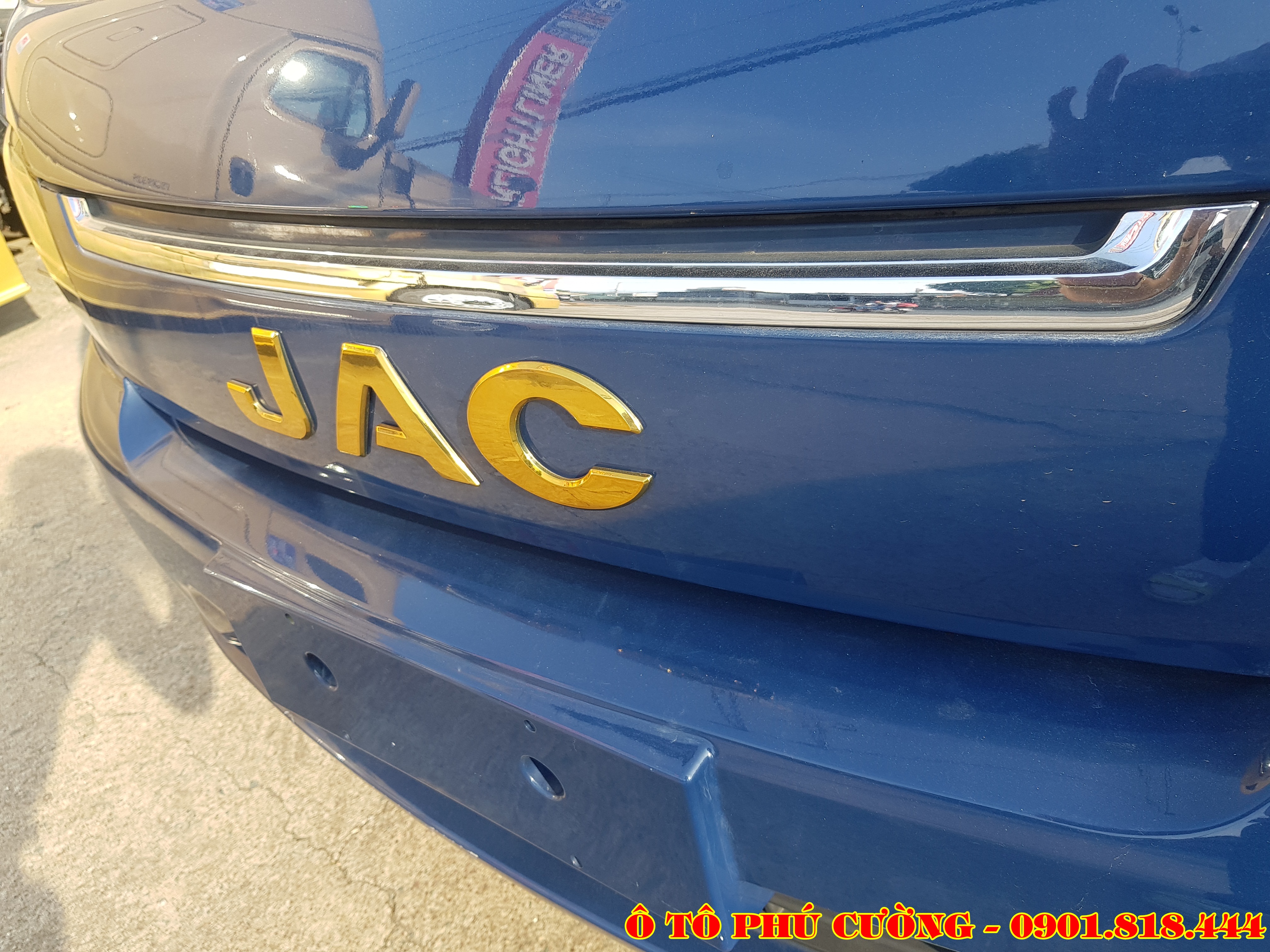jac-xe-jac-x150-1t49-thung-bat.jpg